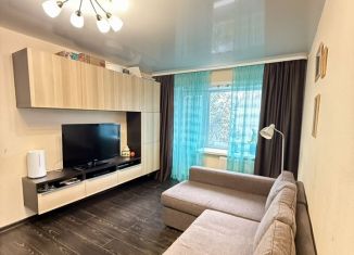 Продам 2-ком. квартиру, 43.5 м2, Новоуральск, улица Победы, 16