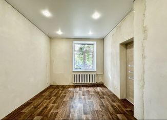 Продаю двухкомнатную квартиру, 42.2 м2, Сухой Лог, улица Юлиуса Фучика, 3