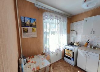 Продается 3-комнатная квартира, 53 м2, Сергиев Посад, улица Толстого, 1Б