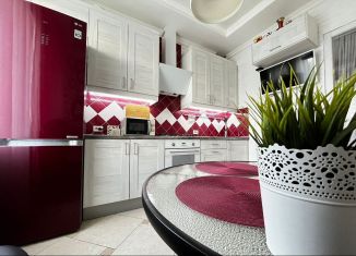 Продам 2-ком. квартиру, 60.1 м2, Пенза, улица Кирова, 2А