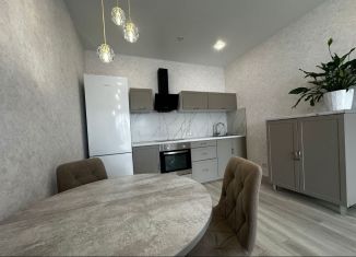 2-комнатная квартира на продажу, 81.1 м2, Тюмень, улица Мельникайте, 150