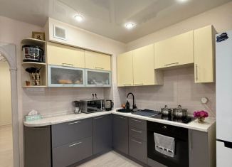 Продаю 2-комнатную квартиру, 61.7 м2, Чебоксары, Солнечный бульвар, 4к1