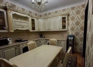 Аренда 3-комнатной квартиры, 150 м2, Махачкала, 4-я Юбилейная улица, 8