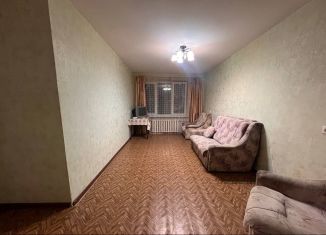 Сдача в аренду трехкомнатной квартиры, 60 м2, Волхов, Волгоградская улица, 5А