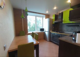 Сдается в аренду двухкомнатная квартира, 55 м2, Санкт-Петербург, проспект Обуховской Обороны, 243