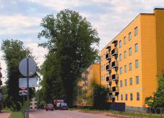 Продам 2-ком. квартиру, 70.3 м2, Великие Луки, Комсомольская улица, 20