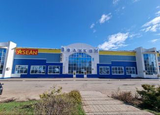 Сдаю торговую площадь, 1 м2, Нефтекамск, улица Ленина, 82А