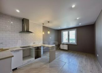 Продаю 2-ком. квартиру, 53.5 м2, Тюмень, Беловежская улица, 7