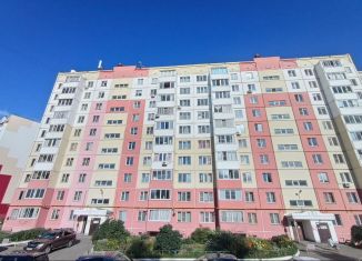 Продам 1-ком. квартиру, 37 м2, Новоалтайск, улица Космонавтов, 19