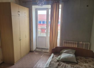 Сдача в аренду однокомнатной квартиры, 28 м2, Таганрог, улица Лизы Чайкиной, 65