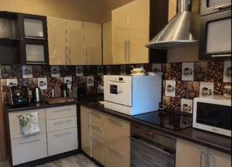 Продам 2-ком. квартиру, 58.5 м2, Красноярский край, улица Ленина, 11