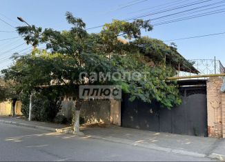 Продам дом, 160 м2, Хасавюрт, улица Салаватова, 4