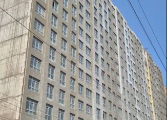 Продается двухкомнатная квартира, 76 м2, Махачкала, улица Перова, 23