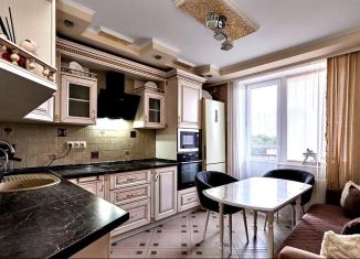 3-ком. квартира на продажу, 90 м2, Краснодар, микрорайон 9 километр, улица имени Дзержинского, 54/12