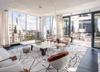 Продаю 2-ком. квартиру, 98 м2, Тюмень, улица Щербакова, 2к1