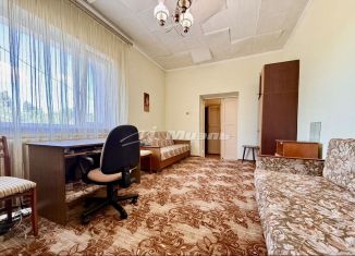 Дом на продажу, 296 м2, посёлок городского типа Гвардейское, Садовая улица, 42