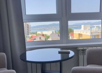 Сдам в аренду 2-комнатную квартиру, 55 м2, Краснодарский край, Крымская улица, 22к22