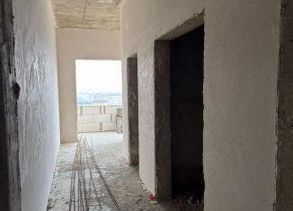 Продается 2-ком. квартира, 82.2 м2, Махачкала, улица Перова, 13Б