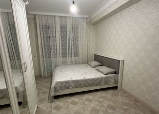 Сдам в аренду 2-комнатную квартиру, 70 м2, Махачкала, улица Хаджи Булача, 14В