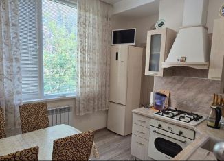 Продаю двухкомнатную квартиру, 57.5 м2, Сочи, Красноармейская улица, 2А