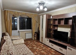 Продается двухкомнатная квартира, 46 м2, Тобольск, улица Знаменского, 16