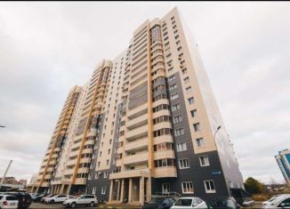Сдается 1-комнатная квартира, 50 м2, Татарстан, улица Рауиса Гареева, 4