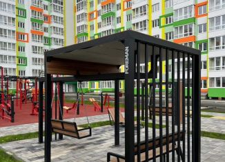 Трехкомнатная квартира на продажу, 68.6 м2, Армавир, улица Энгельса, 158