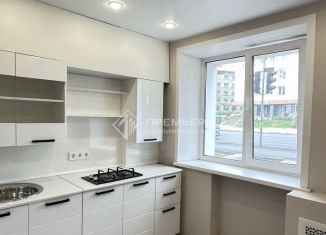 Продажа 2-комнатной квартиры, 45 м2, Киров, улица Красина, 2А