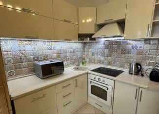 Сдается в аренду 1-ком. квартира, 45 м2, Тула, улица Николая Руднева, 54