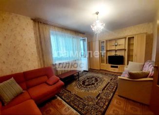 Сдам двухкомнатную квартиру, 67 м2, Липецк, бульвар Сергея Есенина, 3