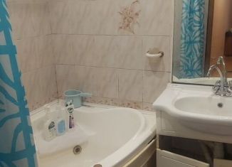 Продам 3-ком. квартиру, 66 м2, Новомосковск, Трудовой проезд, 1