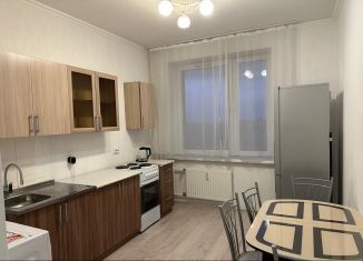 Сдача в аренду 3-комнатной квартиры, 80 м2, Санкт-Петербург, улица Орджоникидзе, 52