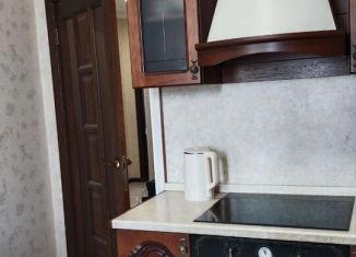 Сдаю 2-ком. квартиру, 63 м2, Ростов-на-Дону, Магнитогорская улица, 1Г