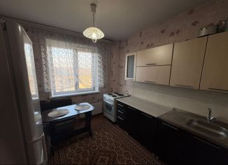 Сдам в аренду 1-комнатную квартиру, 35 м2, Прокопьевск, Институтская улица, 67