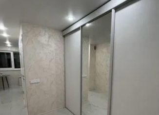 Сдается трехкомнатная квартира, 52 м2, Санкт-Петербург, Тимуровская улица, 19