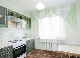 Продаю 2-ком. квартиру, 63 м2, Тюмень, улица Федюнинского, 3