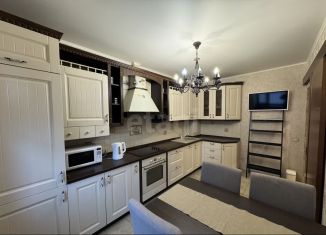 Продаю трехкомнатную квартиру, 86.1 м2, Тюмень, улица Евгения Богдановича, 11/3