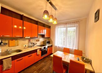 Сдача в аренду двухкомнатной квартиры, 60 м2, Пермь, Пермская улица, 200