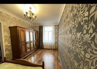 Сдается 2-комнатная квартира, 60 м2, Махачкала, улица Буйнакского, 41