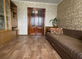 Продаю 2-ком. квартиру, 47 м2, Липецк, улица имени Мичурина, 28А