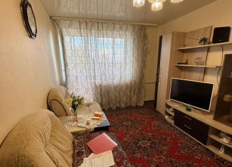 Продаю 2-ком. квартиру, 45.2 м2, Воткинск, Рабочая улица, 11