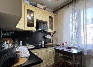 Сдам 2-ком. квартиру, 43 м2, Махачкала, улица Гусаева, 2