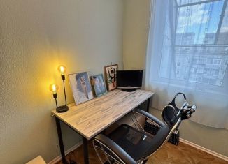 Трехкомнатная квартира на продажу, 98 м2, Сыктывкар, улица Морозова