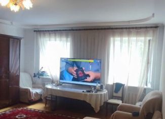 Продается 3-комнатная квартира, 92 м2, Ставрополь, улица Дзержинского, 2/1