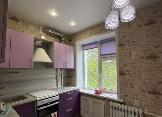 Продам 2-ком. квартиру, 42.8 м2, Донской, Октябрьская улица, 71