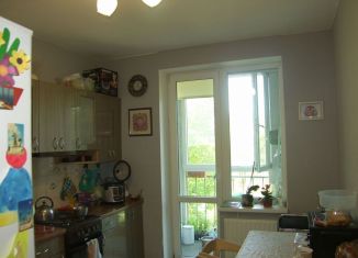 Продается 3-ком. квартира, 80 м2, Калининград, улица Докука, 27Б