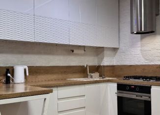 Продается 1-ком. квартира, 42 м2, Чебоксары, Новогородская улица, 40