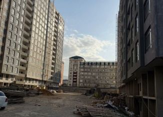 Продам 2-ком. квартиру, 76.6 м2, Махачкала, улица Перова, 13Б