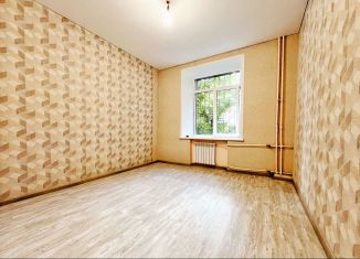 Продаю 2-ком. квартиру, 41 м2, Пермь, улица Клары Цеткин, 1