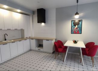 Продажа 2-ком. квартиры, 70 м2, Рязань, улица Земнухова